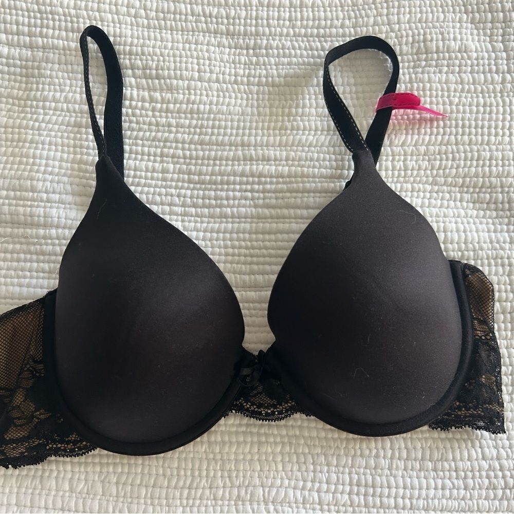 Maidenform Women’s Black Lace Trim Bra Size 36 D
